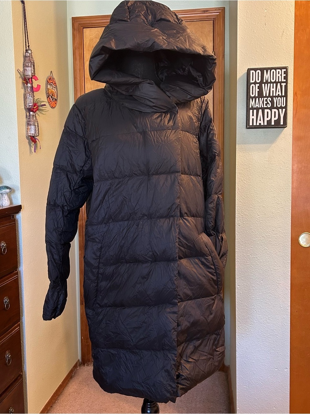 Eddie Bauer Cirruslite Down Wrapped Parka black mid length with hood size L